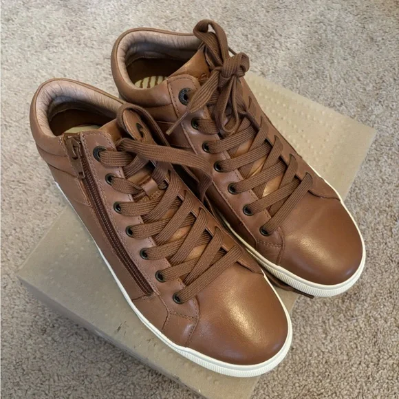 Taos Winner Brown High-Top Sneakers - Picture 2 of 4